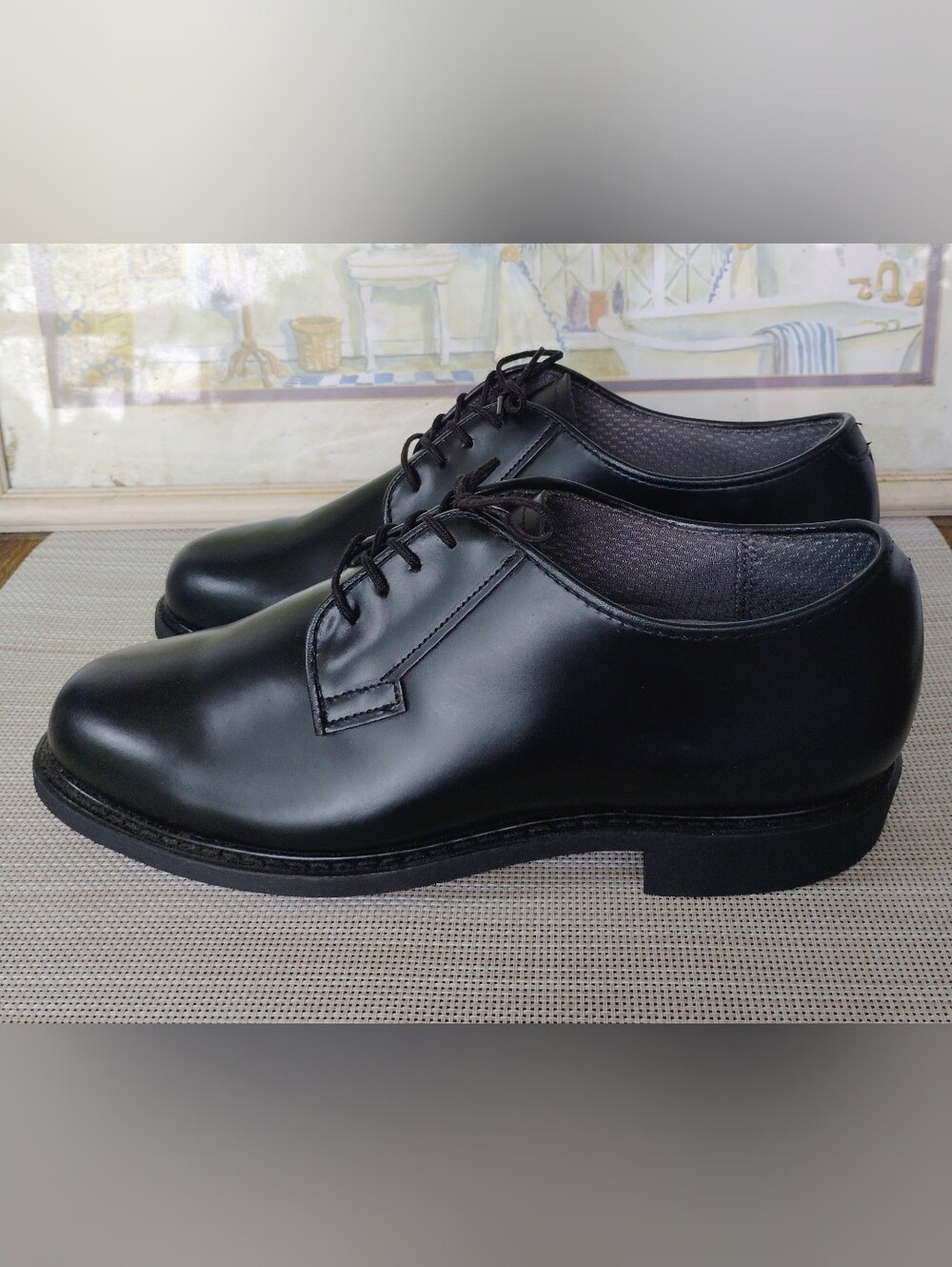 Women's Bates "Uniform Oxford" Black Polished Leather Shoes. Wide. Size 10.5W.